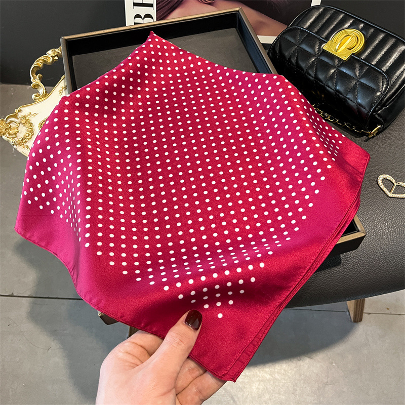 女性のための豪華なシルクのスカーフ,春と夏のための花の装飾が - Discount Luxury Bags のレビューと価格